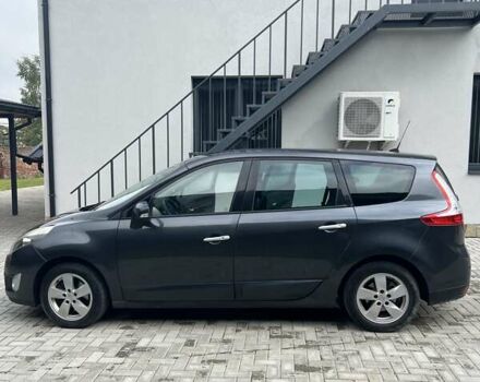 Сірий Рено Гранд Сценік, об'ємом двигуна 1.6 л та пробігом 242 тис. км за 8000 $, фото 2 на Automoto.ua