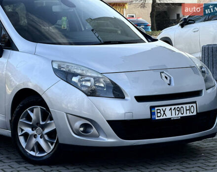 Серый Рено Гранд Сценик, объемом двигателя 1.6 л и пробегом 305 тыс. км за 6900 $, фото 5 на Automoto.ua