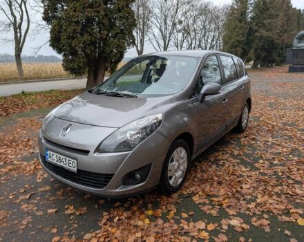 Серый Рено Гранд Сценик, объемом двигателя 1.5 л и пробегом 261 тыс. км за 5999 $, фото 3 на Automoto.ua