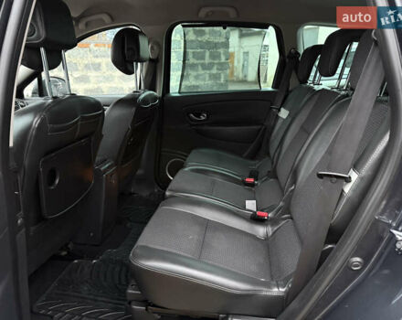 Серый Рено Гранд Сценик, объемом двигателя 1.6 л и пробегом 265 тыс. км за 7950 $, фото 33 на Automoto.ua