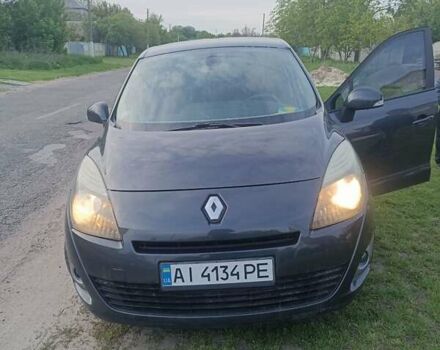 Серый Рено Гранд Сценик, объемом двигателя 1.46 л и пробегом 225 тыс. км за 8000 $, фото 7 на Automoto.ua