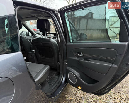 Серый Рено Гранд Сценик, объемом двигателя 1.6 л и пробегом 265 тыс. км за 7950 $, фото 43 на Automoto.ua