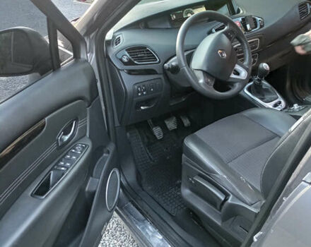 Серый Рено Гранд Сценик, объемом двигателя 1.5 л и пробегом 320 тыс. км за 6600 $, фото 9 на Automoto.ua