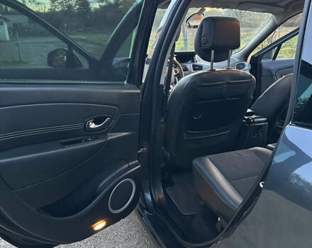 Серый Рено Гранд Сценик, объемом двигателя 1.5 л и пробегом 305 тыс. км за 7200 $, фото 23 на Automoto.ua