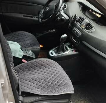 Сірий Рено Гранд Сценік, об'ємом двигуна 2 л та пробігом 329 тис. км за 7350 $, фото 10 на Automoto.ua