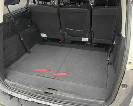 Серый Рено Гранд Сценик, объемом двигателя 1.5 л и пробегом 277 тыс. км за 6900 $, фото 7 на Automoto.ua