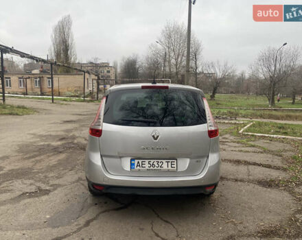 Сірий Рено Гранд Сценік, об'ємом двигуна 1.87 л та пробігом 220 тис. км за 8000 $, фото 9 на Automoto.ua