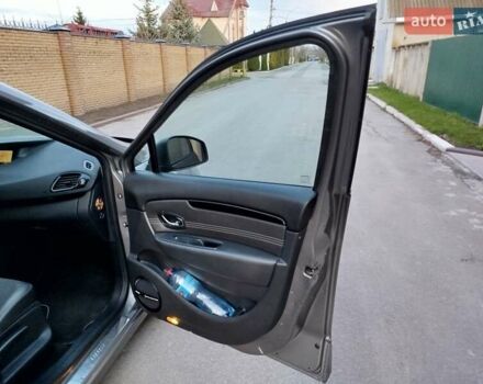 Серый Рено Гранд Сценик, объемом двигателя 1.6 л и пробегом 267 тыс. км за 8150 $, фото 18 на Automoto.ua