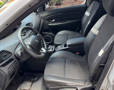 Серый Рено Гранд Сценик, объемом двигателя 1.6 л и пробегом 160 тыс. км за 7800 $, фото 8 на Automoto.ua