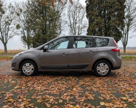 Серый Рено Гранд Сценик, объемом двигателя 1.5 л и пробегом 261 тыс. км за 5999 $, фото 9 на Automoto.ua