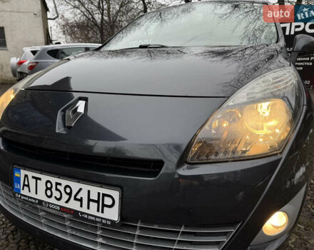 Серый Рено Гранд Сценик, объемом двигателя 1.6 л и пробегом 265 тыс. км за 7950 $, фото 13 на Automoto.ua
