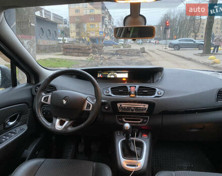 Сірий Рено Гранд Сценік, об'ємом двигуна 1.87 л та пробігом 220 тис. км за 8000 $, фото 30 на Automoto.ua