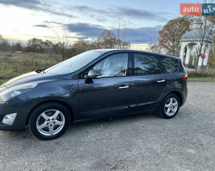 Серый Рено Гранд Сценик, объемом двигателя 1.5 л и пробегом 305 тыс. км за 7200 $, фото 7 на Automoto.ua