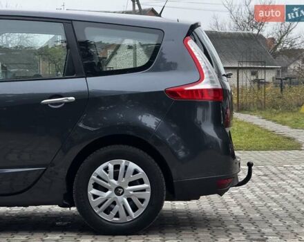 Сірий Рено Гранд Сценік, об'ємом двигуна 1.6 л та пробігом 218 тис. км за 7650 $, фото 6 на Automoto.ua