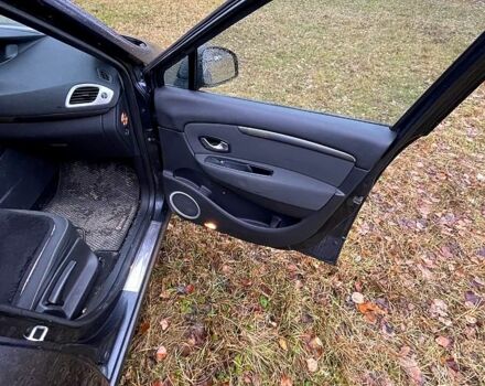 Серый Рено Гранд Сценик, объемом двигателя 1.5 л и пробегом 266 тыс. км за 7800 $, фото 9 на Automoto.ua