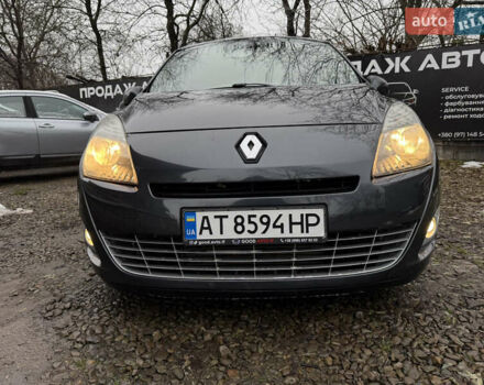 Серый Рено Гранд Сценик, объемом двигателя 1.6 л и пробегом 265 тыс. км за 7950 $, фото 11 на Automoto.ua