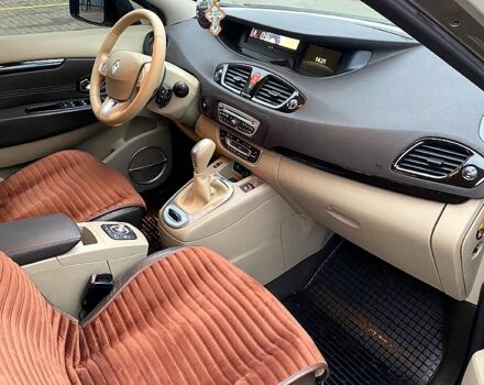 Серый Рено Гранд Сценик, объемом двигателя 1.5 л и пробегом 280 тыс. км за 8000 $, фото 4 на Automoto.ua