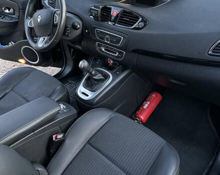 Серый Рено Гранд Сценик, объемом двигателя 1.5 л и пробегом 305 тыс. км за 7200 $, фото 15 на Automoto.ua