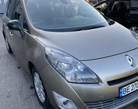 Серый Рено Гранд Сценик, объемом двигателя 1.46 л и пробегом 280 тыс. км за 8000 $, фото 15 на Automoto.ua