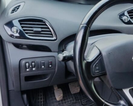 Серый Рено Гранд Сценик, объемом двигателя 1.6 л и пробегом 310 тыс. км за 7300 $, фото 10 на Automoto.ua