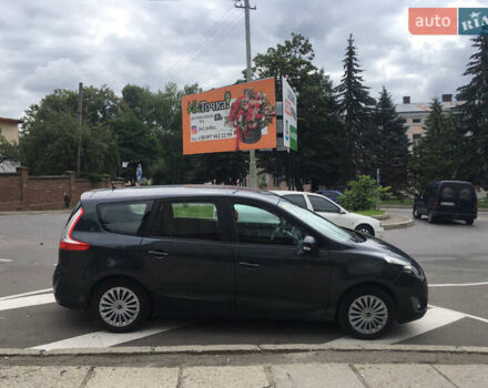 Сірий Рено Гранд Сценік, об'ємом двигуна 1.5 л та пробігом 254 тис. км за 7800 $, фото 2 на Automoto.ua