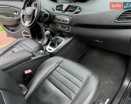 Серый Рено Гранд Сценик, объемом двигателя 1.9 л и пробегом 330 тыс. км за 6650 $, фото 10 на Automoto.ua