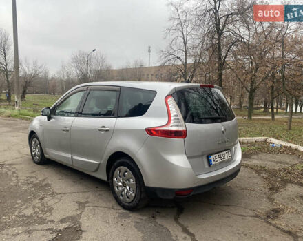 Сірий Рено Гранд Сценік, об'ємом двигуна 1.87 л та пробігом 220 тис. км за 8000 $, фото 10 на Automoto.ua