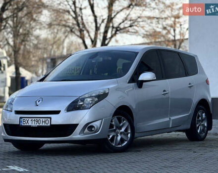 Серый Рено Гранд Сценик, объемом двигателя 1.6 л и пробегом 305 тыс. км за 6900 $, фото 2 на Automoto.ua