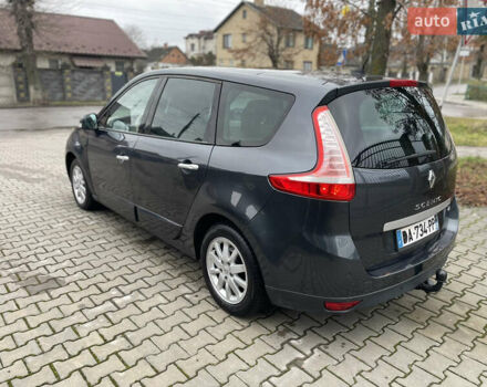 Серый Рено Гранд Сценик, объемом двигателя 1.6 л и пробегом 215 тыс. км за 6850 $, фото 12 на Automoto.ua