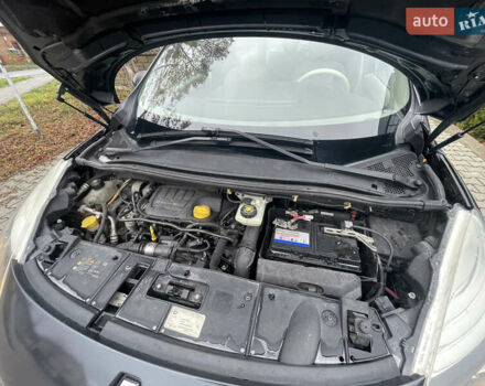 Серый Рено Гранд Сценик, объемом двигателя 1.6 л и пробегом 215 тыс. км за 6850 $, фото 47 на Automoto.ua