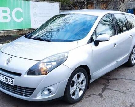 Серый Рено Гранд Сценик, объемом двигателя 1.6 л и пробегом 310 тыс. км за 7300 $, фото 6 на Automoto.ua