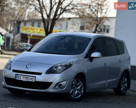 Серый Рено Гранд Сценик, объемом двигателя 1.6 л и пробегом 305 тыс. км за 6900 $, фото 1 на Automoto.ua