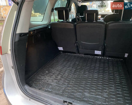 Сірий Рено Гранд Сценік, об'ємом двигуна 1.87 л та пробігом 220 тис. км за 8000 $, фото 49 на Automoto.ua