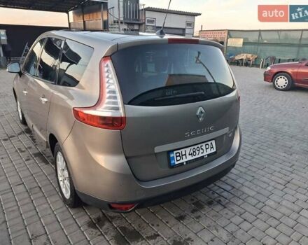 Серый Рено Гранд Сценик, объемом двигателя 1.6 л и пробегом 271 тыс. км за 7600 $, фото 12 на Automoto.ua