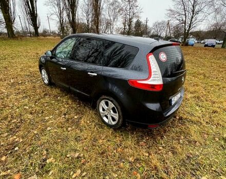 Серый Рено Гранд Сценик, объемом двигателя 1.5 л и пробегом 266 тыс. км за 7800 $, фото 3 на Automoto.ua