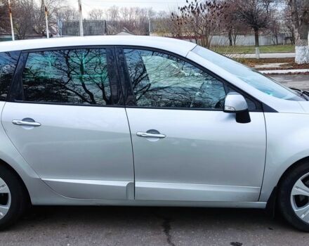 Серый Рено Гранд Сценик, объемом двигателя 1.6 л и пробегом 310 тыс. км за 7300 $, фото 1 на Automoto.ua