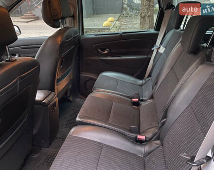 Сірий Рено Гранд Сценік, об'ємом двигуна 1.87 л та пробігом 220 тис. км за 8000 $, фото 39 на Automoto.ua