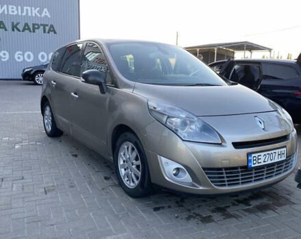 Серый Рено Гранд Сценик, объемом двигателя 1.46 л и пробегом 280 тыс. км за 8000 $, фото 11 на Automoto.ua