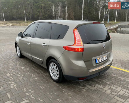 Серый Рено Гранд Сценик, объемом двигателя 1.46 л и пробегом 280 тыс. км за 8000 $, фото 5 на Automoto.ua