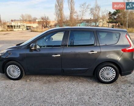 Серый Рено Гранд Сценик, объемом двигателя 1.87 л и пробегом 234 тыс. км за 6300 $, фото 2 на Automoto.ua