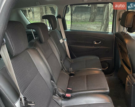 Сірий Рено Гранд Сценік, об'ємом двигуна 1.87 л та пробігом 220 тис. км за 8000 $, фото 38 на Automoto.ua