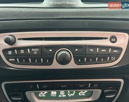 Серый Рено Гранд Сценик, объемом двигателя 1.46 л и пробегом 278 тыс. км за 8490 $, фото 27 на Automoto.ua