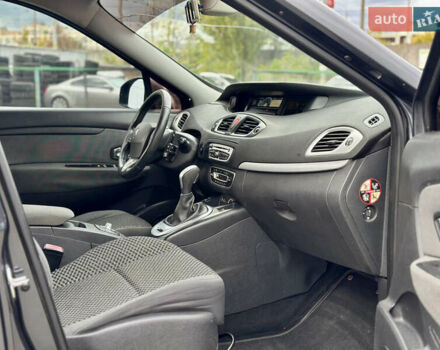 Рено Гранд Сценик 2011 в Киеве на Automoto.ua Серый Рено Гранд Сценик, объемом двигателя 1.46 л и пробегом 277 тыс. км за 8300 $, фото 17 на Automoto.ua