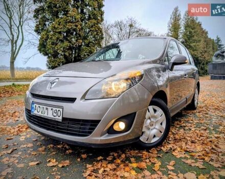 Серый Рено Гранд Сценик, объемом двигателя 1.5 л и пробегом 261 тыс. км за 5999 $, фото 1 на Automoto.ua