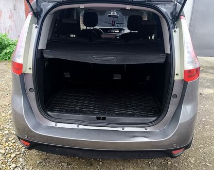 Рено Гранд Сценик 2011 в Стрые на Automoto.ua Серый Рено Гранд Сценик, объемом двигателя 1.5 л и пробегом 300 тыс. км за 6300 $, фото 5 на Automoto.ua