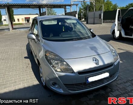 Серый Рено Гранд Сценик, объемом двигателя 1.6 л и пробегом 268 тыс. км за 8100 $, фото 4 на Automoto.ua