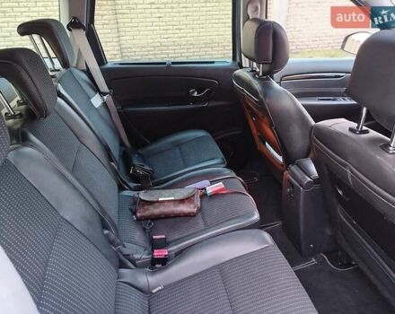 Серый Рено Гранд Сценик, объемом двигателя 1.6 л и пробегом 267 тыс. км за 8150 $, фото 20 на Automoto.ua