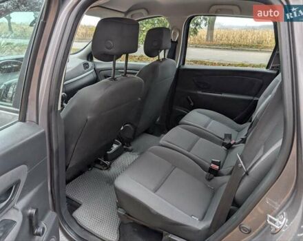 Серый Рено Гранд Сценик, объемом двигателя 1.5 л и пробегом 261 тыс. км за 5999 $, фото 29 на Automoto.ua