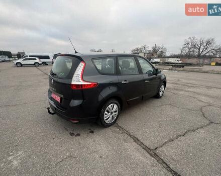 Сірий Рено Гранд Сценік, об'ємом двигуна 1.6 л та пробігом 219 тис. км за 9000 $, фото 8 на Automoto.ua