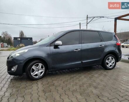 Серый Рено Гранд Сценик, объемом двигателя 1.5 л и пробегом 292 тыс. км за 6700 $, фото 5 на Automoto.ua